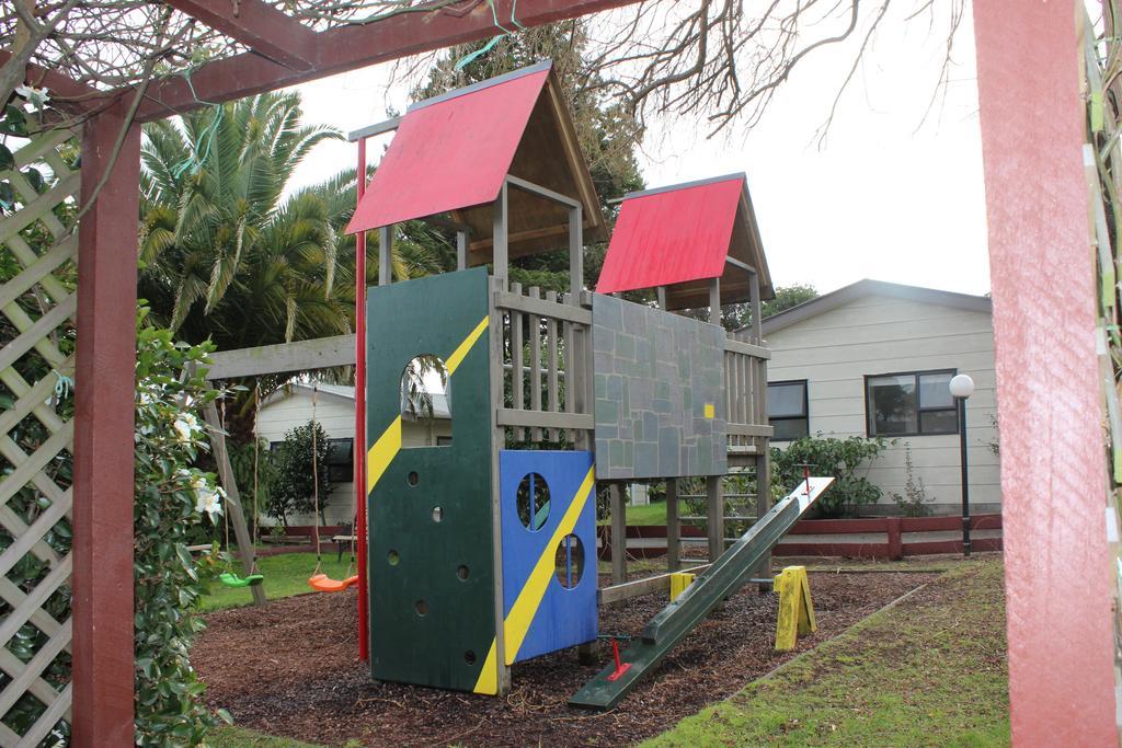 Camellia Court Family Motel Taupo Eksteriør bilde