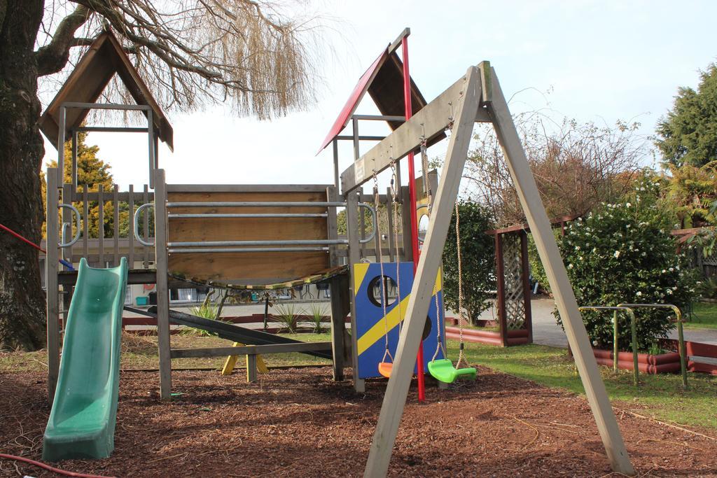 Camellia Court Family Motel Taupo Eksteriør bilde