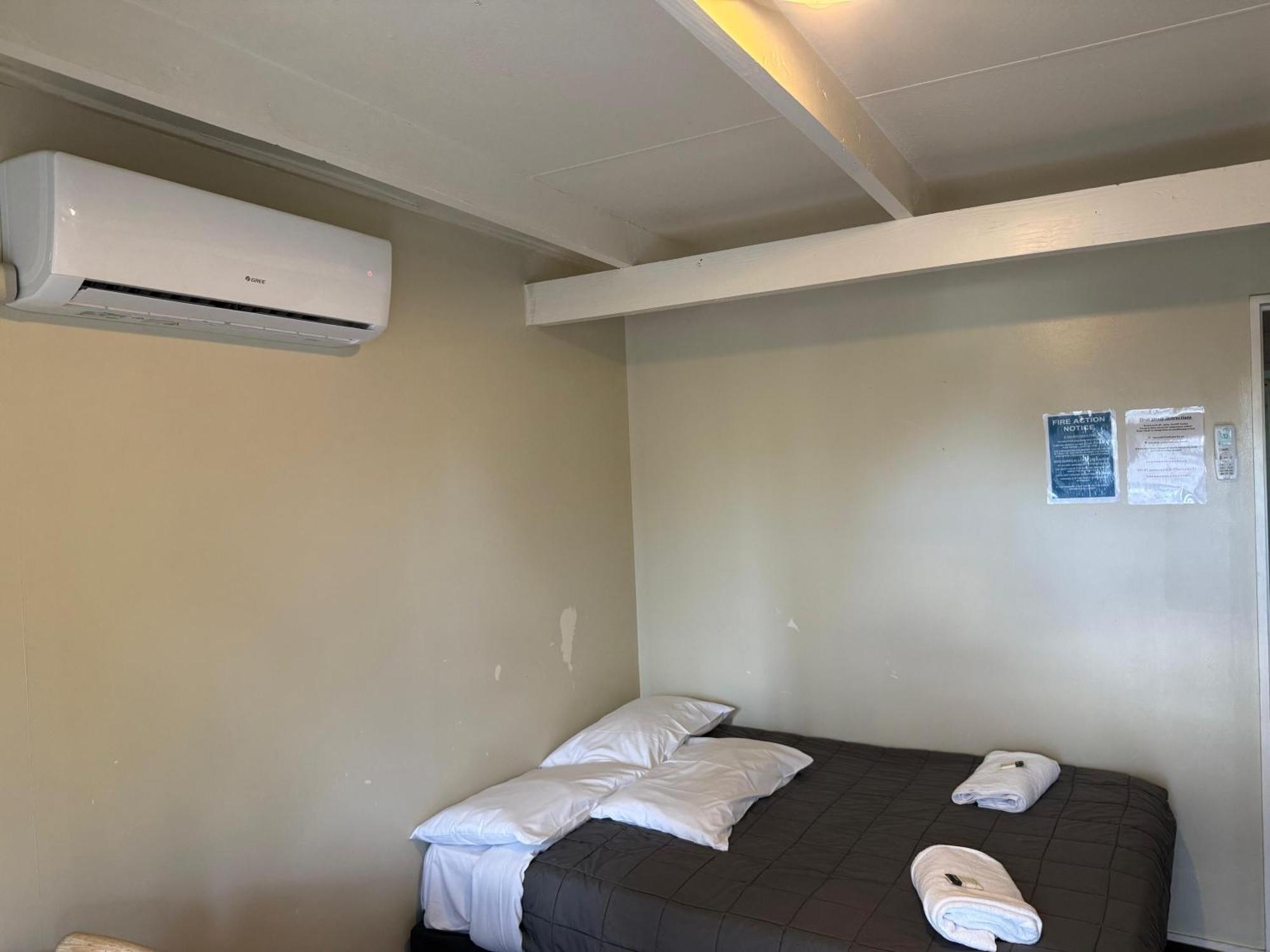 Camellia Court Family Motel Taupo Eksteriør bilde