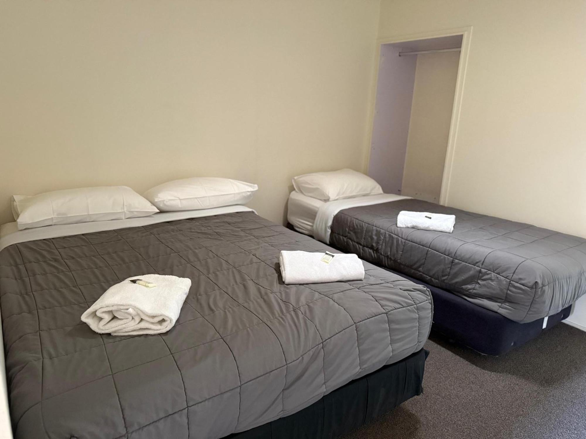 Camellia Court Family Motel Taupo Eksteriør bilde