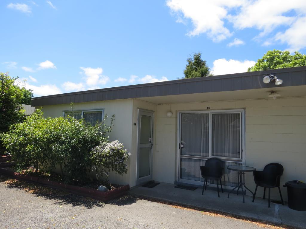 Camellia Court Family Motel Taupo Eksteriør bilde
