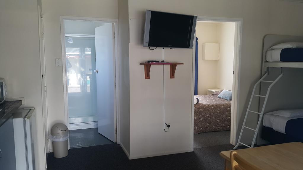 Camellia Court Family Motel Taupo Eksteriør bilde