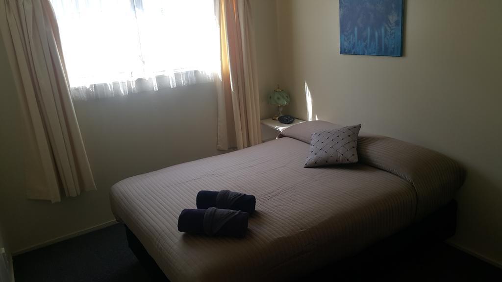 Camellia Court Family Motel Taupo Eksteriør bilde