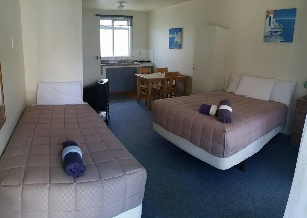 Camellia Court Family Motel Taupo Eksteriør bilde