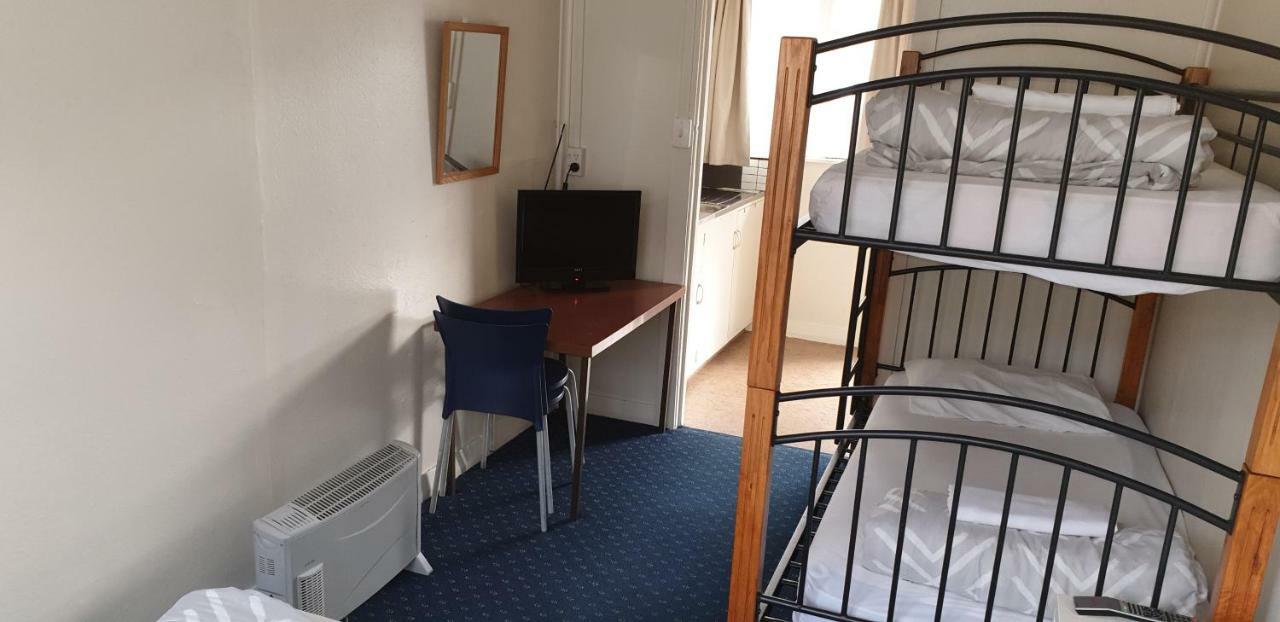 Camellia Court Family Motel Taupo Eksteriør bilde
